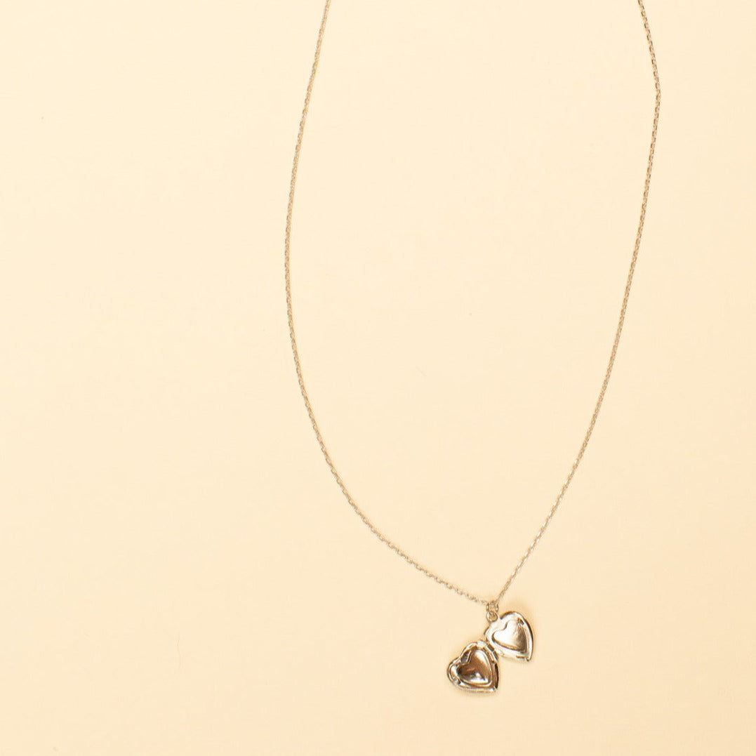 West Delicate Heart Locket