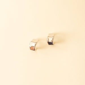 Montecito Angled Huggie