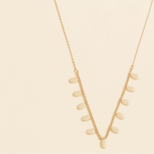 Load image into Gallery viewer, Summerland Oval Dangle Necklace