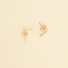Load image into Gallery viewer, 14k Newport Stud Earrings
